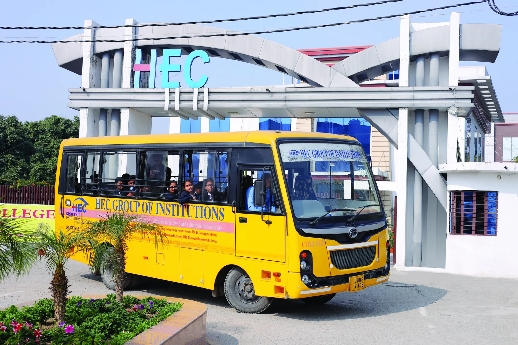 An HEC college bus at the main campus gate